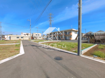 �O�ʓ��H�܂ތ��n�ʐ^ -