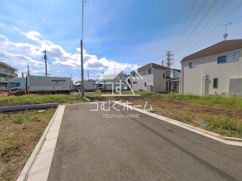 �O�ʓ��H�܂ތ��n�ʐ^ -