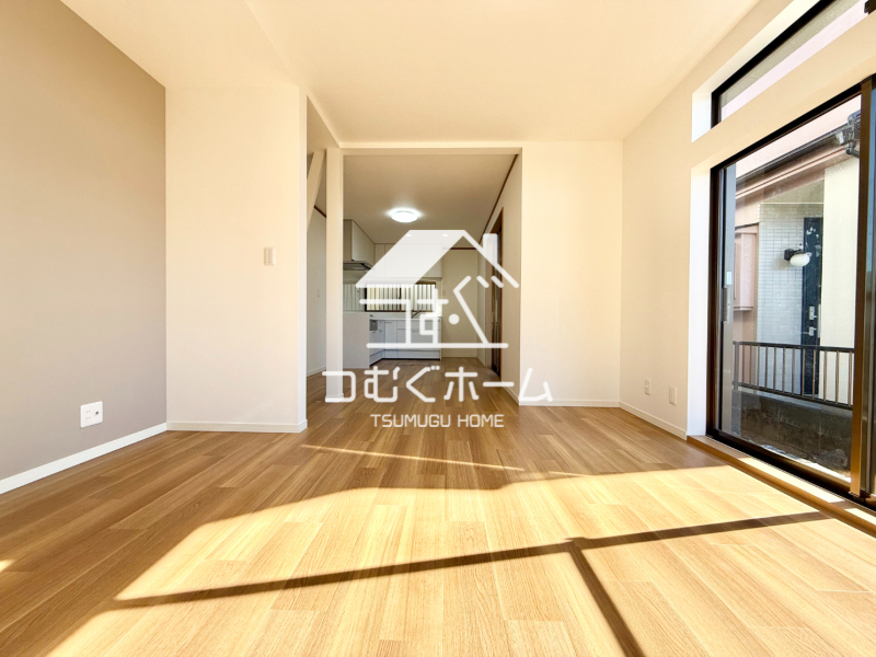 ���r���O -