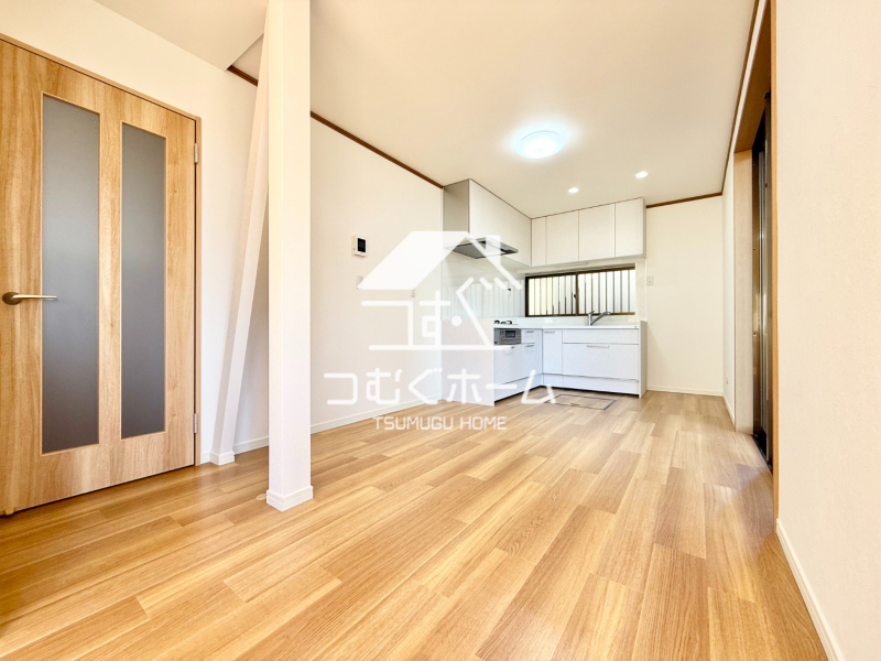 ���r���O -