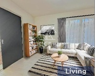 ���r���O -