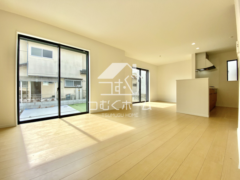 ���r���O -