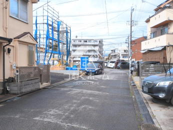 �O�ʓ��H�܂ތ��n�ʐ^ -