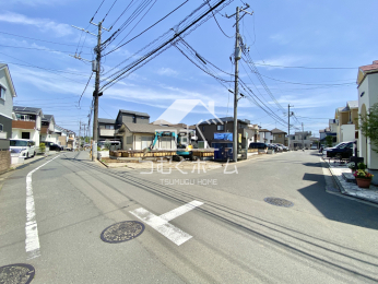 �O�ʓ��H�܂ތ��n�ʐ^ -