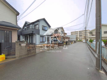 �O�ʓ��H�܂ތ��n�ʐ^ -