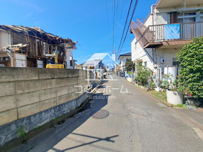 �O�ʓ��H�܂ތ��n�ʐ^ -