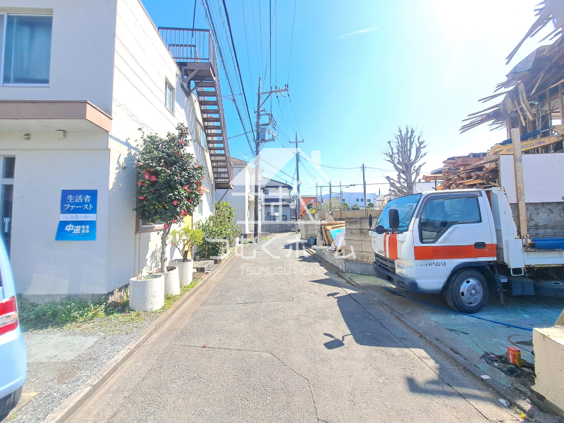 �O�ʓ��H�܂ތ��n�ʐ^ -