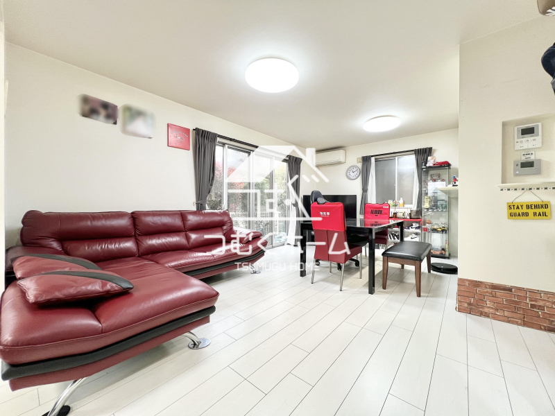 ���r���O -