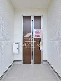  ց@-