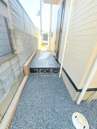 ̑ -