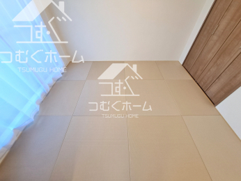 ̑ -