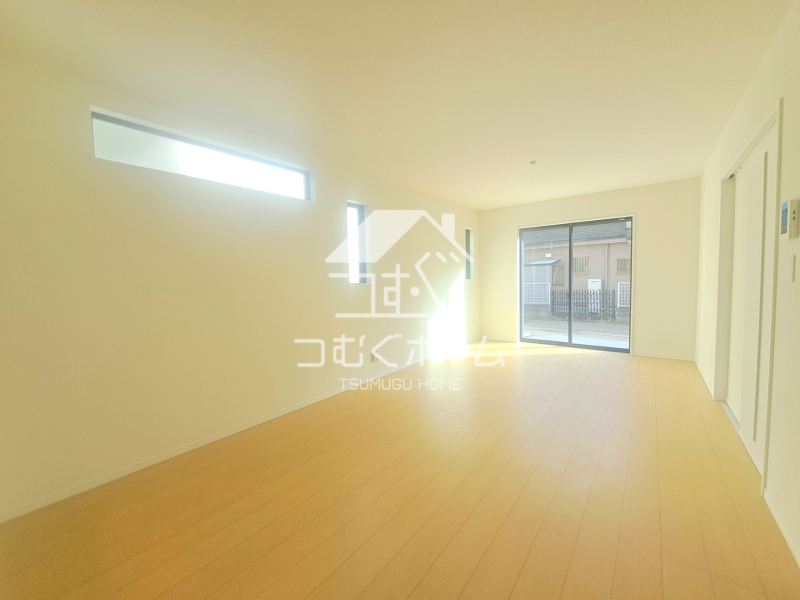 ���r���O -