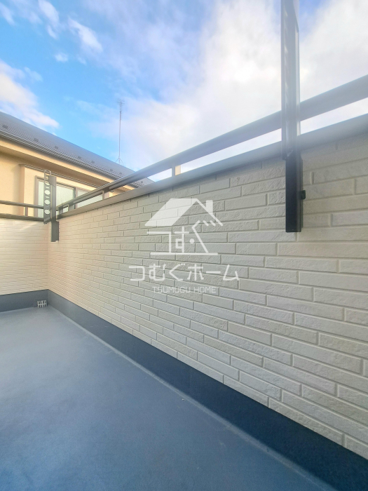 �o���R�j�[ -