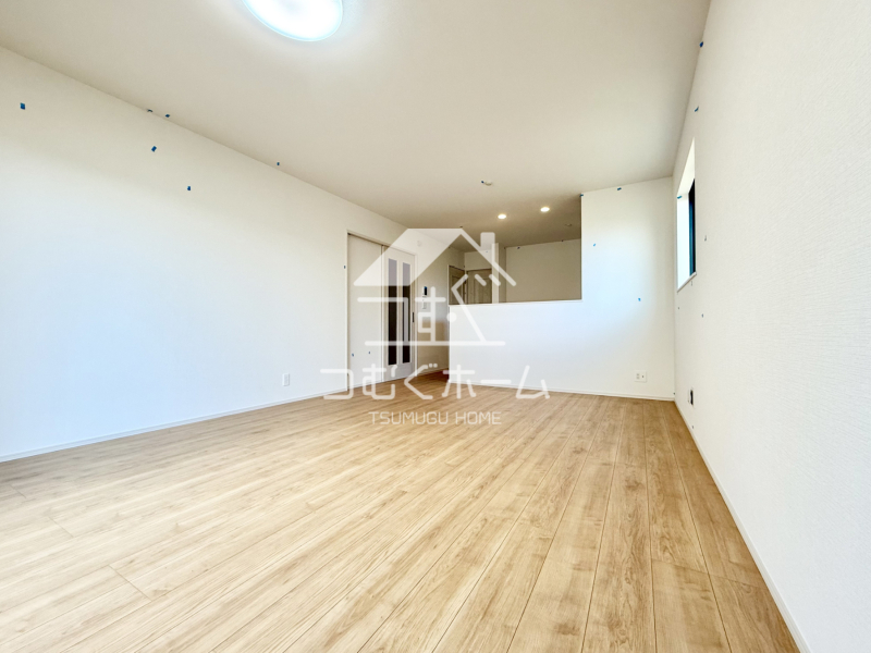 ���r���O -