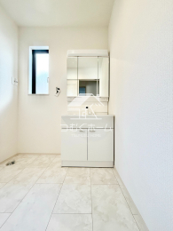 ���ʑ�E���ʏ� -