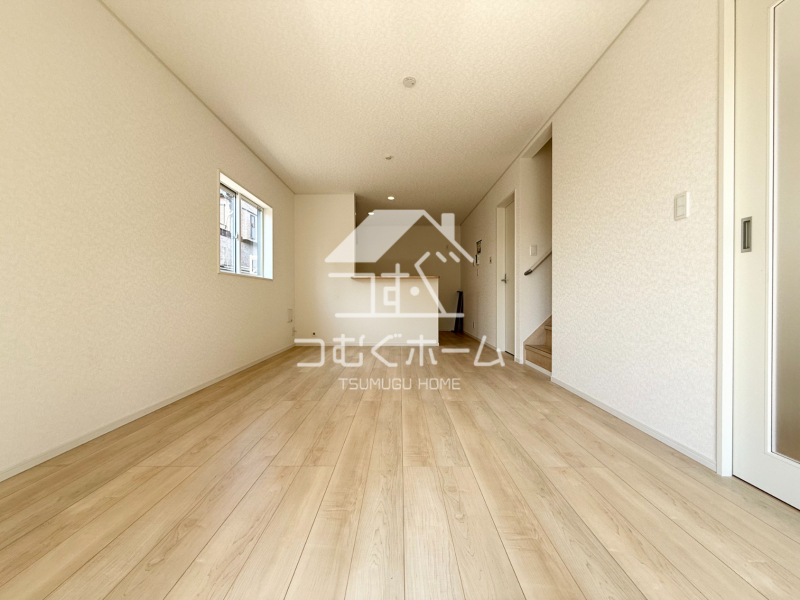 ���r���O -