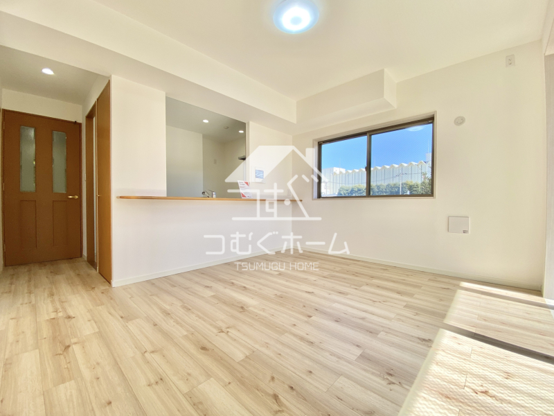 ���r���O -