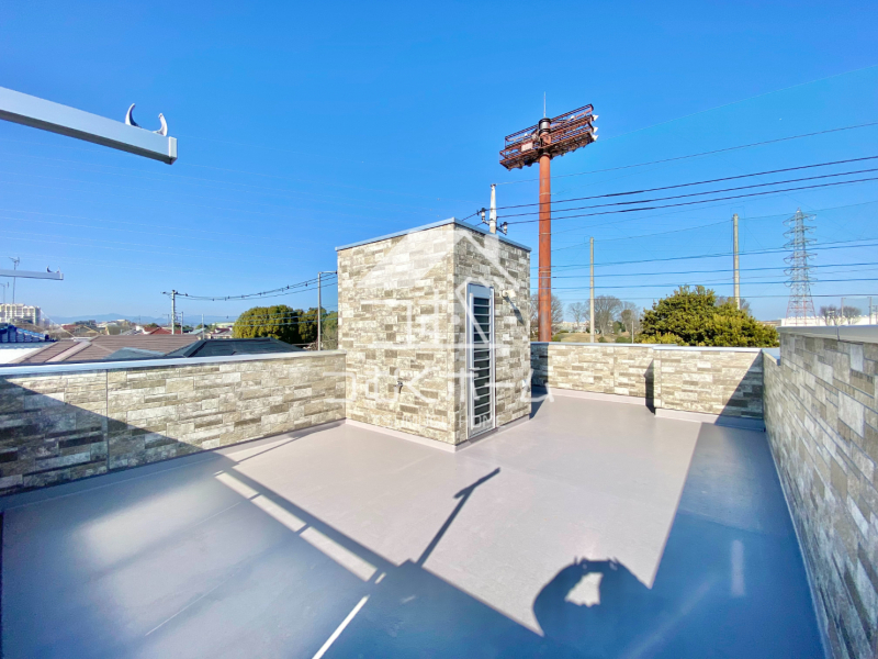 �o���R�j�[ -