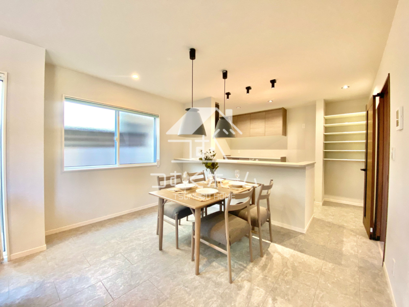 ���r���O -