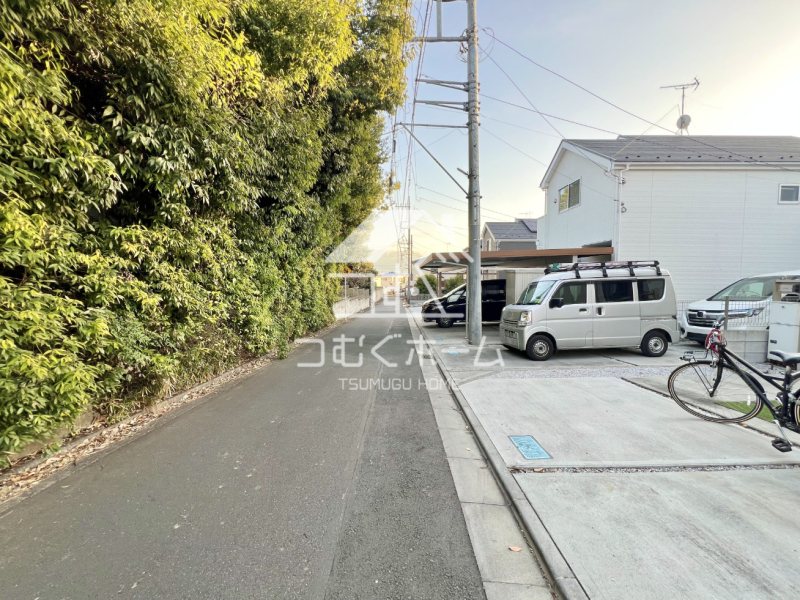 �O�ʓ��H�܂ތ��n�ʐ^ -