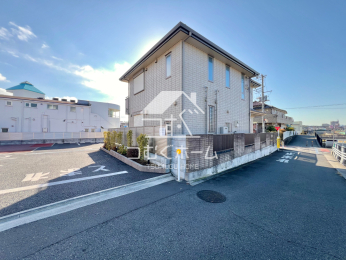 �O�ʓ��H�܂ތ��n�ʐ^ -