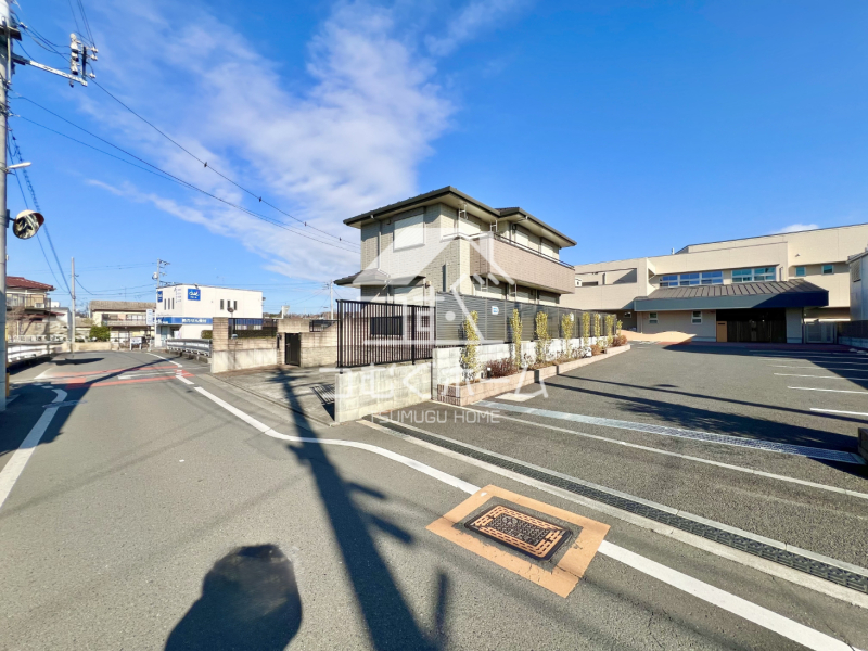 �O�ʓ��H�܂ތ��n�ʐ^ -