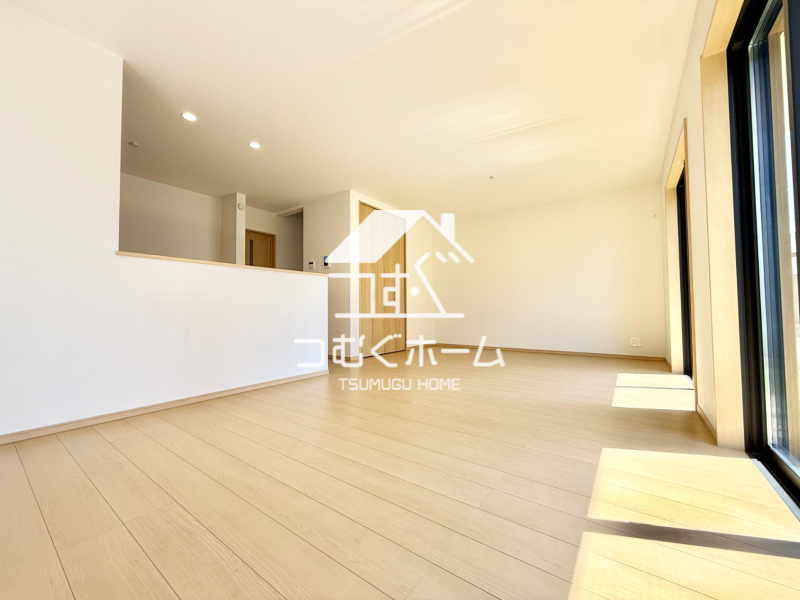 ���r���O -