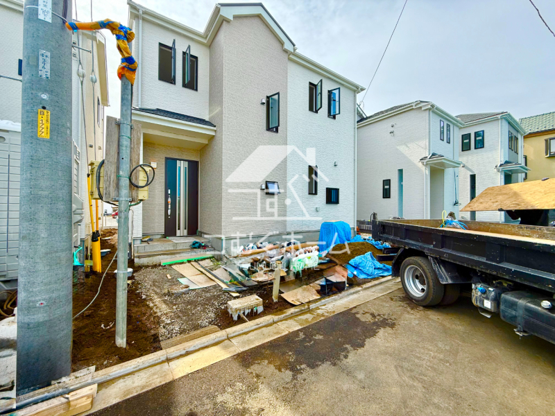 �O�ʓ��H�܂ތ��n�ʐ^ -