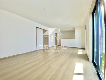 ���r���O -