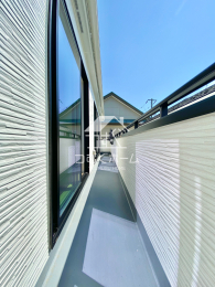 �o���R�j�[ -