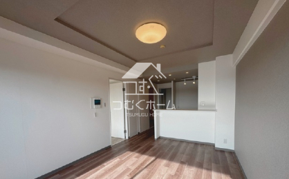 ���r���O -