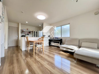 ���r���O -