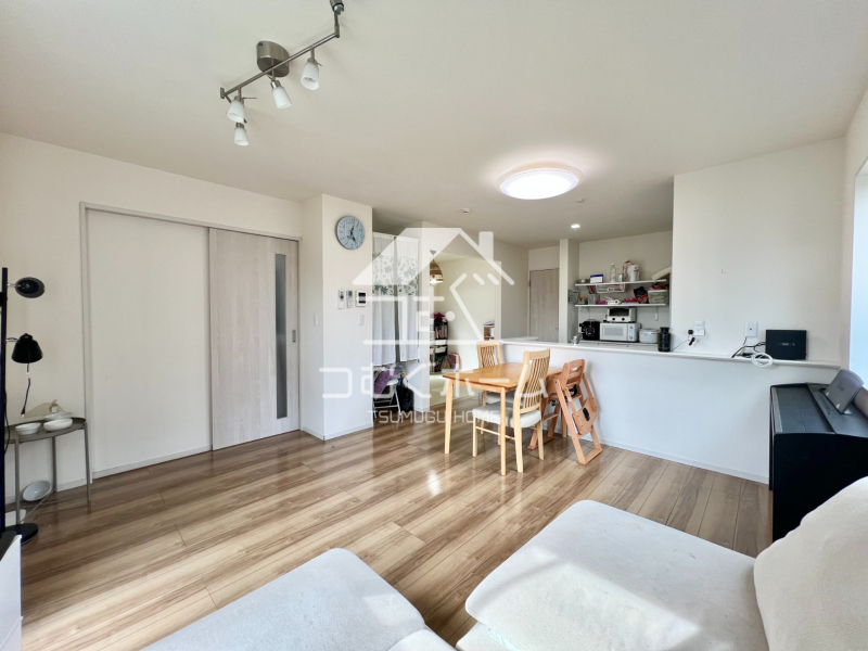 ���r���O -