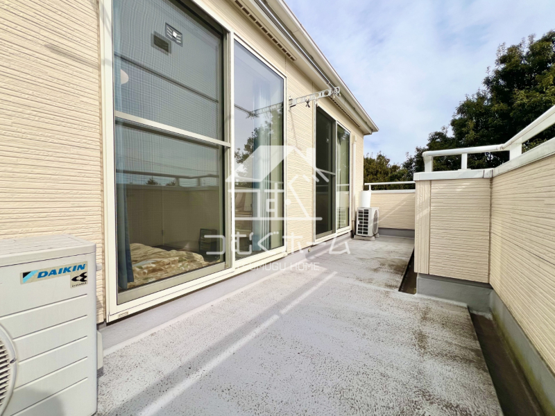 �o���R�j�[ -