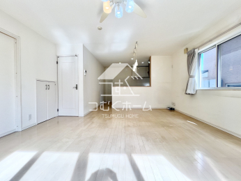 ���r���O -