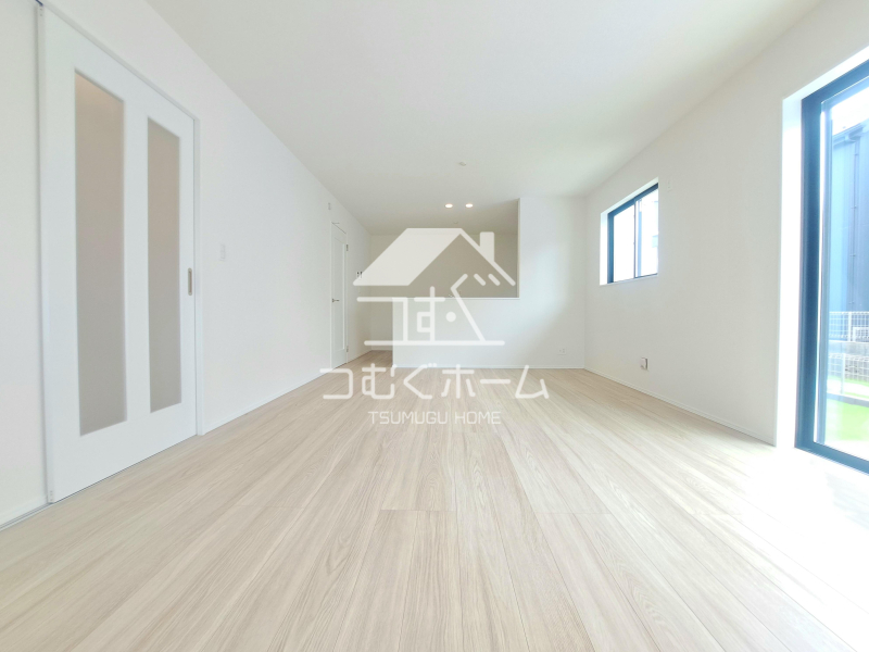 ���r���O -
