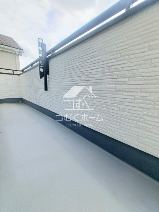 �o���R�j�[ -