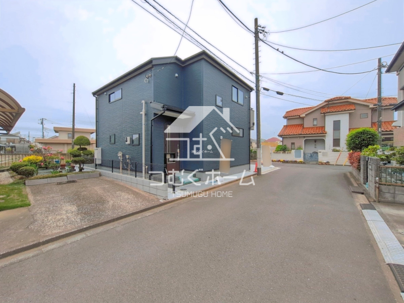 �O�ʓ��H�܂ތ��n�ʐ^ -