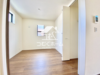 �m�� -
