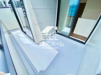 �o���R�j�[ -