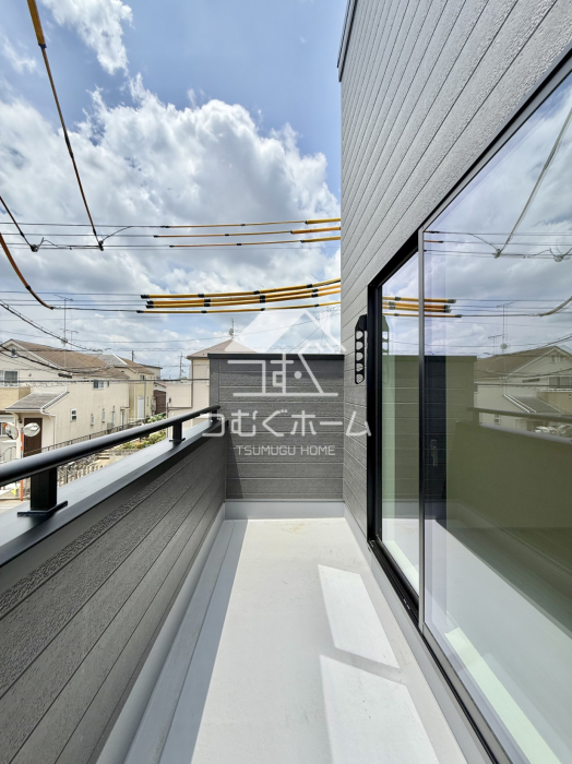 �o���R�j�[ -