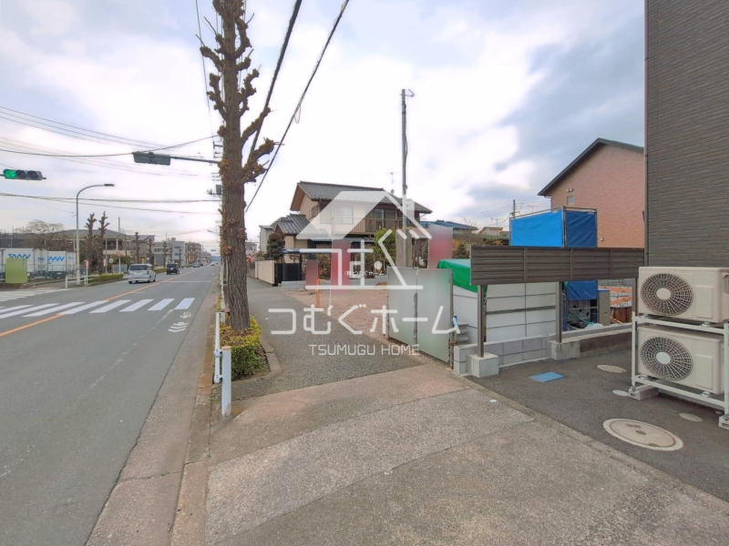 �O�ʓ��H�܂ތ��n�ʐ^ -