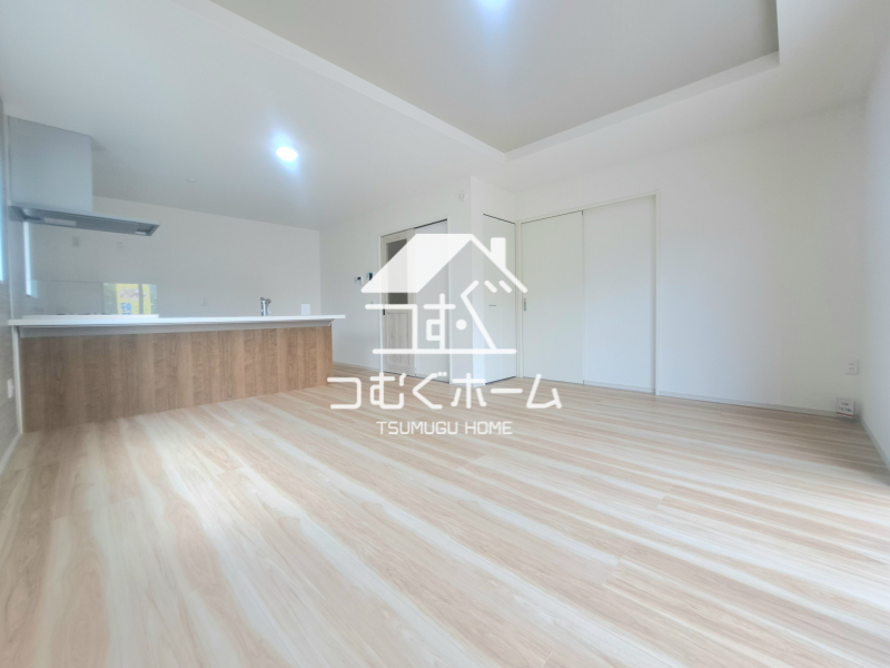 ���r���O -