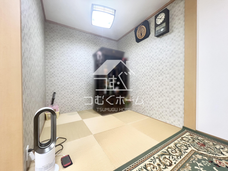 �a�� -